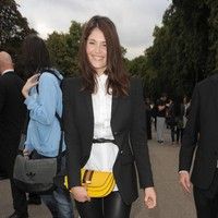 Gemma Arterton - London Fashion Week Spring Summer 2012 - Burberry Prorsum - Outside | Picture 82291